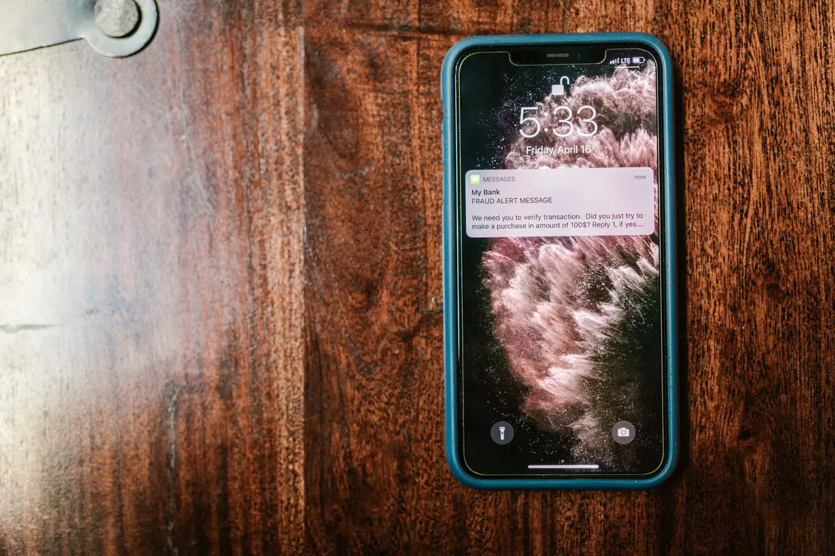 Public Chat vs Private Messages: Which Should You Use?